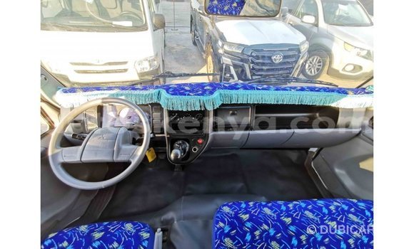 Imported Mitsubishi Fuso White Netiree iti Import - Dubai keessatti Central Kenya keessatti Imported Mitsubishi Fuso White Netiree iti Import - Dubai keessatti Central Kenya keessatti