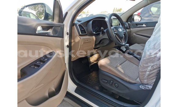 Buy Import Hyundai Tucson White Car in Import - Dubai in Central Kenya Buy Import Hyundai Tucson White Car in Import - Dubai in Central Kenya