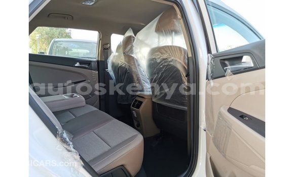 Buy Import Hyundai Tucson White Car in Import - Dubai in Central Kenya Buy Import Hyundai Tucson White Car in Import - Dubai in Central Kenya