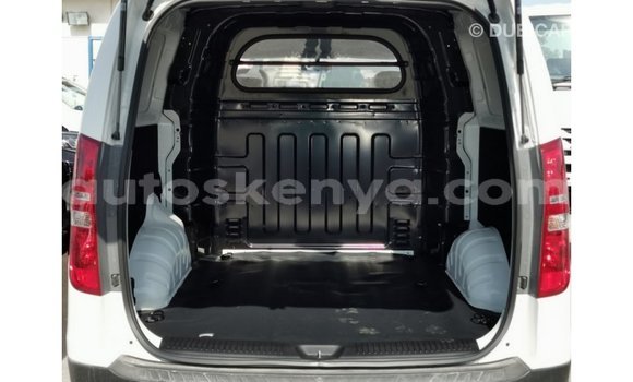 Imported Hyundai Chorus White Netiree iti Import - Dubai keessatti Central Kenya keessatti Imported Hyundai Chorus White Netiree iti Import - Dubai keessatti Central Kenya keessatti