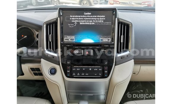 Buy Import Toyota Land Cruiser White Car in Import - Dubai in Central Kenya Buy Import Toyota Land Cruiser White Car in Import - Dubai in Central Kenya