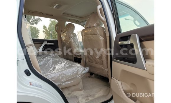 Buy Import Toyota Land Cruiser White Car in Import - Dubai in Central Kenya Buy Import Toyota Land Cruiser White Car in Import - Dubai in Central Kenya