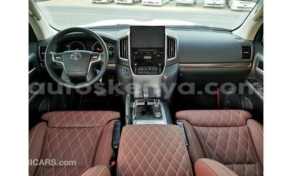Buy Import Toyota Land Cruiser Black Car in Import - Dubai in Central Kenya Buy Import Toyota Land Cruiser Black Car in Import - Dubai in Central Kenya