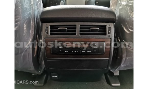 Nunua Imported Toyota Land Cruiser Nyeupe Gari ndani ya Import - Dubai nchini Kati Kenya Nunua Imported Toyota Land Cruiser Nyeupe Gari ndani ya Import - Dubai nchini Kati Kenya