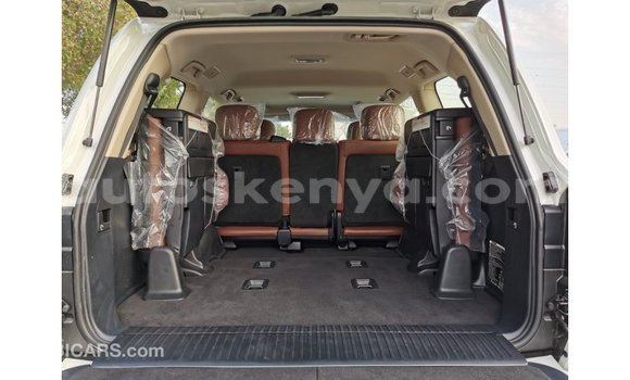 Nunua Imported Toyota Land Cruiser Nyeupe Gari ndani ya Import - Dubai nchini Kati Kenya Nunua Imported Toyota Land Cruiser Nyeupe Gari ndani ya Import - Dubai nchini Kati Kenya
