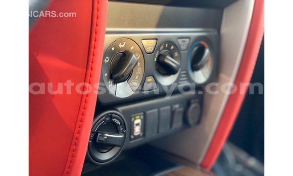 Nunua Imported Toyota Fortuner Nyeupe Gari ndani ya Import - Dubai nchini Kati Kenya Nunua Imported Toyota Fortuner Nyeupe Gari ndani ya Import - Dubai nchini Kati Kenya