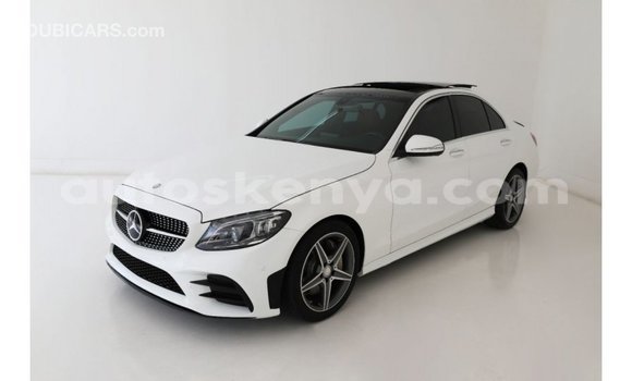 Nunua Imported Mercedes‒Benz 1117 Nyeupe Lori ndani ya Import - Dubai nchini Kati Kenya Nunua Imported Mercedes‒Benz 1117 Nyeupe Lori ndani ya Import - Dubai nchini Kati Kenya