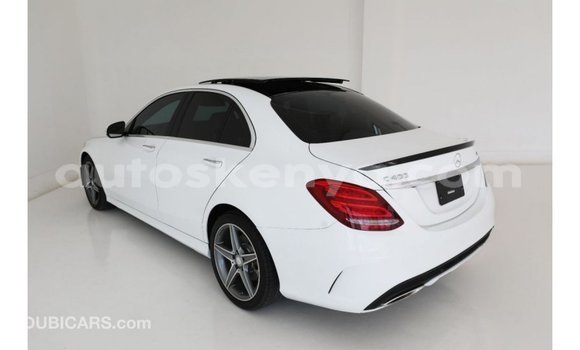 Nunua Imported Mercedes‒Benz 1117 Nyeupe Lori ndani ya Import - Dubai nchini Kati Kenya Nunua Imported Mercedes‒Benz 1117 Nyeupe Lori ndani ya Import - Dubai nchini Kati Kenya