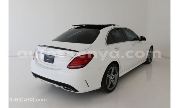Nunua Imported Mercedes‒Benz 1117 Nyeupe Lori ndani ya Import - Dubai nchini Kati Kenya Nunua Imported Mercedes‒Benz 1117 Nyeupe Lori ndani ya Import - Dubai nchini Kati Kenya