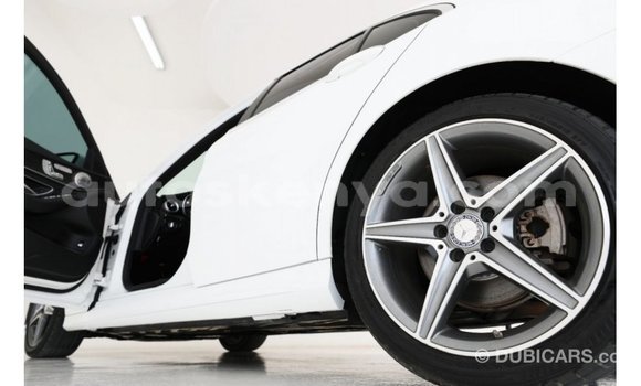 Nunua Imported Mercedes‒Benz 1117 Nyeupe Lori ndani ya Import - Dubai nchini Kati Kenya Nunua Imported Mercedes‒Benz 1117 Nyeupe Lori ndani ya Import - Dubai nchini Kati Kenya