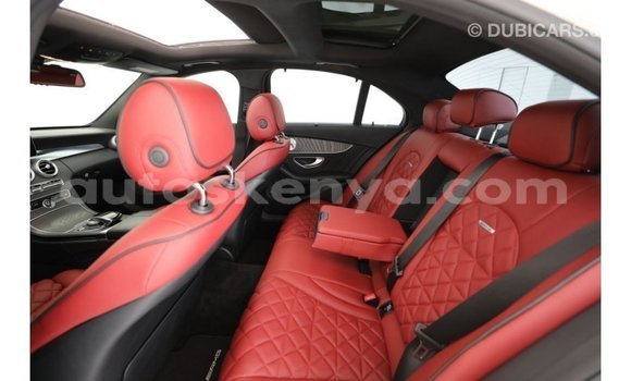 Nunua Imported Mercedes‒Benz 1117 Nyeupe Lori ndani ya Import - Dubai nchini Kati Kenya Nunua Imported Mercedes‒Benz 1117 Nyeupe Lori ndani ya Import - Dubai nchini Kati Kenya