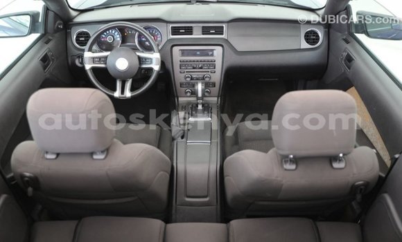 Imported Ford Mustang Blue Makiinaa iti Import - Dubai keessatti Central Kenya keessatti Imported Ford Mustang Blue Makiinaa iti Import - Dubai keessatti Central Kenya keessatti