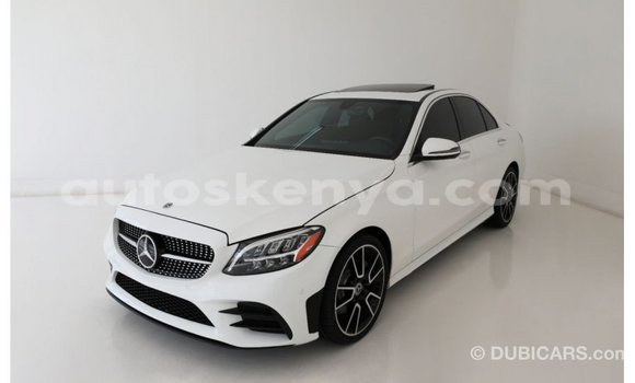 Imported Mercedes‒Benz 1117 White Netiree iti Import - Dubai keessatti Central Kenya keessatti Imported Mercedes‒Benz 1117 White Netiree iti Import - Dubai keessatti Central Kenya keessatti