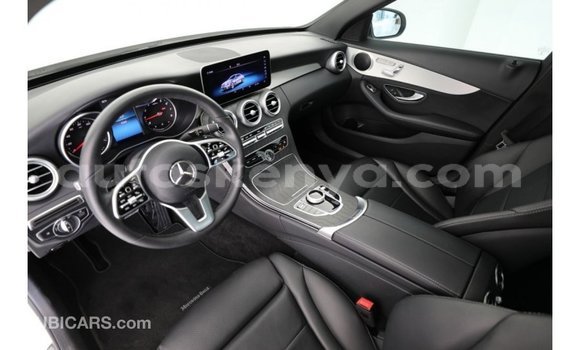 Imported Mercedes‒Benz 1117 White Netiree iti Import - Dubai keessatti Central Kenya keessatti Imported Mercedes‒Benz 1117 White Netiree iti Import - Dubai keessatti Central Kenya keessatti