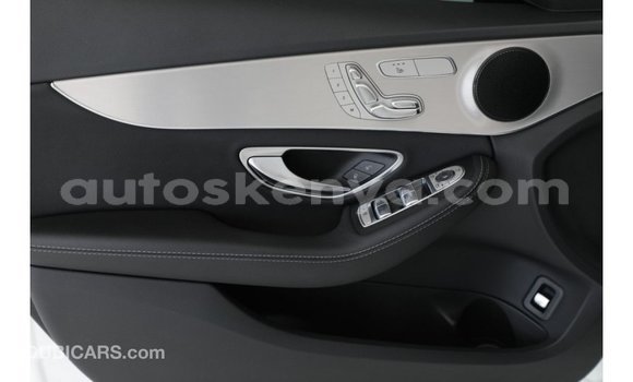 Imported Mercedes‒Benz 1117 White Netiree iti Import - Dubai keessatti Central Kenya keessatti Imported Mercedes‒Benz 1117 White Netiree iti Import - Dubai keessatti Central Kenya keessatti