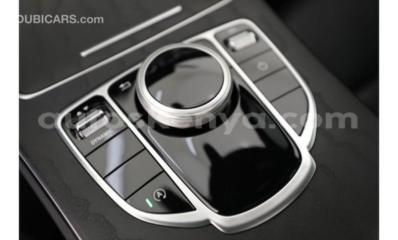 Imported Mercedes‒Benz 1117 White Netiree iti Import - Dubai keessatti Central Kenya keessatti Imported Mercedes‒Benz 1117 White Netiree iti Import - Dubai keessatti Central Kenya keessatti