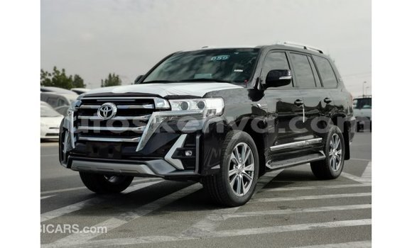 Imported Toyota Land Cruiser Black Makiinaa iti Import - Dubai keessatti Central Kenya keessatti Imported Toyota Land Cruiser Black Makiinaa iti Import - Dubai keessatti Central Kenya keessatti