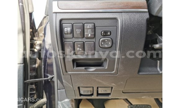 Imported Toyota Land Cruiser Black Makiinaa iti Import - Dubai keessatti Central Kenya keessatti Imported Toyota Land Cruiser Black Makiinaa iti Import - Dubai keessatti Central Kenya keessatti
