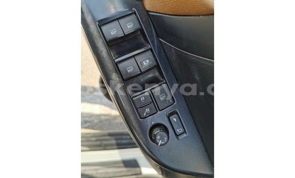 Imported Toyota Fortuner White Makiinaa iti Import - Dubai keessatti Central Kenya keessatti Imported Toyota Fortuner White Makiinaa iti Import - Dubai keessatti Central Kenya keessatti