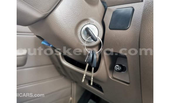 Buy Import Toyota Land Cruiser White Car in Import - Dubai in Central Kenya Buy Import Toyota Land Cruiser White Car in Import - Dubai in Central Kenya