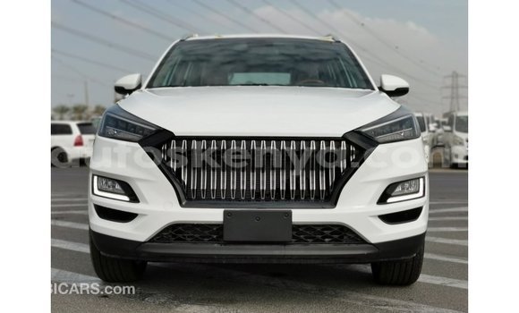 Nunua Imported Hyundai Tucson Nyeupe Gari ndani ya Import - Dubai nchini Kati Kenya Nunua Imported Hyundai Tucson Nyeupe Gari ndani ya Import - Dubai nchini Kati Kenya