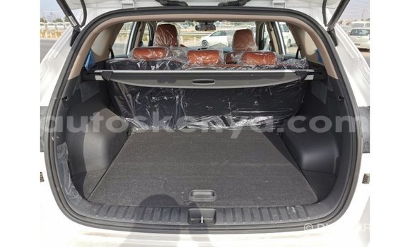 Nunua Imported Hyundai Tucson Nyeupe Gari ndani ya Import - Dubai nchini Kati Kenya Nunua Imported Hyundai Tucson Nyeupe Gari ndani ya Import - Dubai nchini Kati Kenya