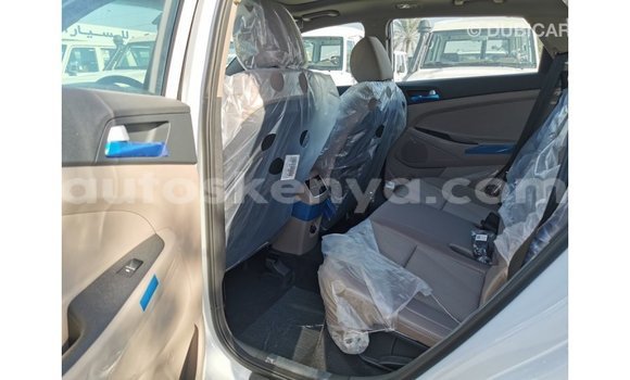 Buy Import Hyundai Tucson White Car in Import - Dubai in Central Kenya Buy Import Hyundai Tucson White Car in Import - Dubai in Central Kenya