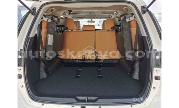 Nunua Imported Toyota Fortuner Nyeupe Gari ndani ya Import - Dubai nchini Kati Kenya Nunua Imported Toyota Fortuner Nyeupe Gari ndani ya Import - Dubai nchini Kati Kenya
