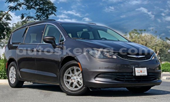 Imported Chrysler Voyager Other Makiinaa iti Import - Dubai keessatti Central Kenya keessatti