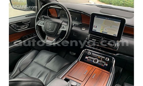 Imported Lincoln Navigator White Makiinaa iti Import - Dubai keessatti Central Kenya keessatti Imported Lincoln Navigator White Makiinaa iti Import - Dubai keessatti Central Kenya keessatti