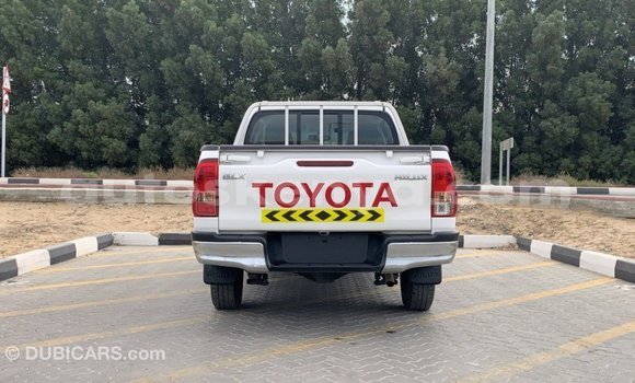 Buy Import Toyota Hilux White Car in Import - Dubai in Central Kenya Buy Import Toyota Hilux White Car in Import - Dubai in Central Kenya