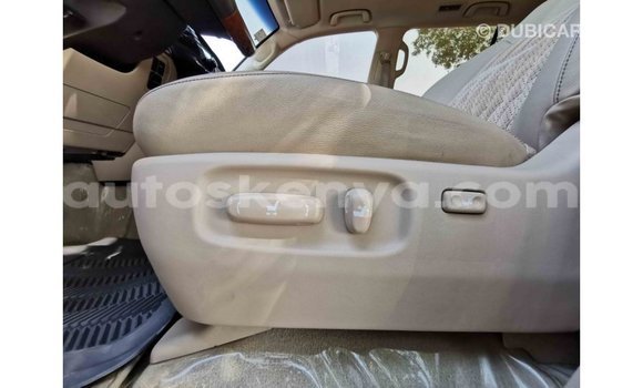Nunua Imported Toyota Land Cruiser Nyeusi Gari ndani ya Import - Dubai nchini Kati Kenya Nunua Imported Toyota Land Cruiser Nyeusi Gari ndani ya Import - Dubai nchini Kati Kenya