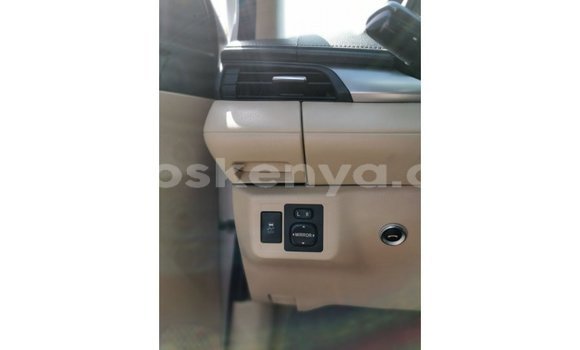 Nunua Imported Toyota Yaris Nyeupe Gari ndani ya Import - Dubai nchini Kati Kenya Nunua Imported Toyota Yaris Nyeupe Gari ndani ya Import - Dubai nchini Kati Kenya