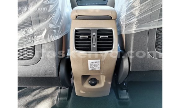 Imported Hyundai Tucson White Makiinaa iti Import - Dubai keessatti Central Kenya keessatti Imported Hyundai Tucson White Makiinaa iti Import - Dubai keessatti Central Kenya keessatti