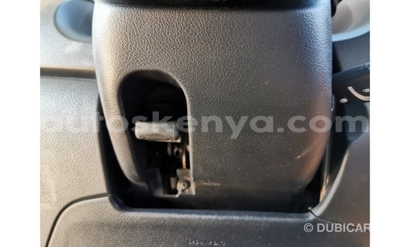 Nunua Imported Toyota Fortuner Nyeupe Gari ndani ya Import - Dubai nchini Kati Kenya Nunua Imported Toyota Fortuner Nyeupe Gari ndani ya Import - Dubai nchini Kati Kenya