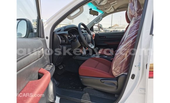 Buy Import Toyota Hilux White Car in Import - Dubai in Central Kenya Buy Import Toyota Hilux White Car in Import - Dubai in Central Kenya