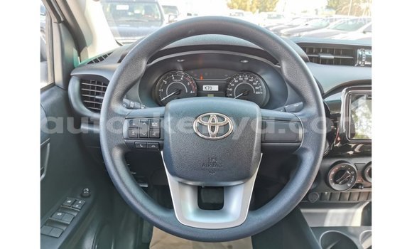 Buy Import Toyota Hilux White Car in Import - Dubai in Central Kenya Buy Import Toyota Hilux White Car in Import - Dubai in Central Kenya