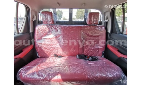 Imported Toyota Hilux White Makiinaa iti Import - Dubai keessatti Central Kenya keessatti Imported Toyota Hilux White Makiinaa iti Import - Dubai keessatti Central Kenya keessatti