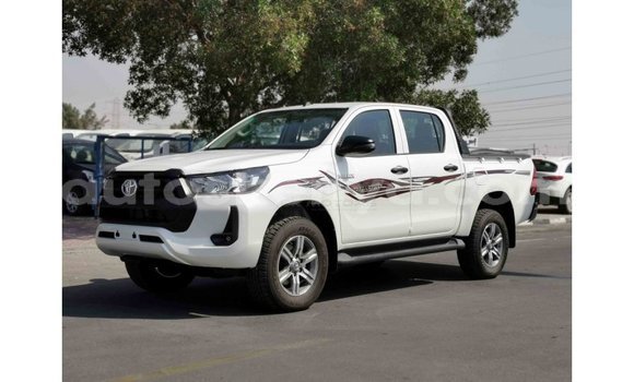 Buy Import Toyota Hilux White Car in Import - Dubai in Central Kenya Buy Import Toyota Hilux White Car in Import - Dubai in Central Kenya