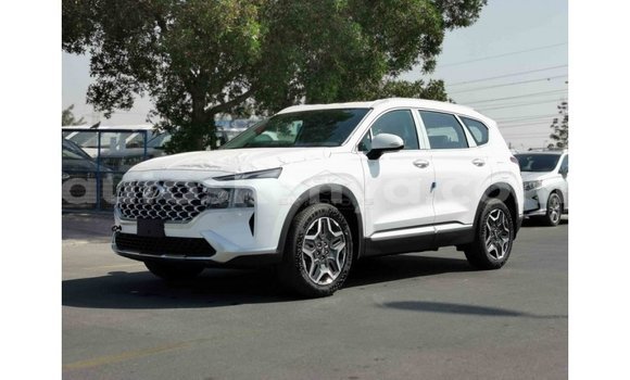 Imported Hyundai Santa Fe White Makiinaa iti Import - Dubai keessatti Central Kenya keessatti Imported Hyundai Santa Fe White Makiinaa iti Import - Dubai keessatti Central Kenya keessatti