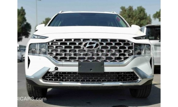 Imported Hyundai Santa Fe White Makiinaa iti Import - Dubai keessatti Central Kenya keessatti Imported Hyundai Santa Fe White Makiinaa iti Import - Dubai keessatti Central Kenya keessatti