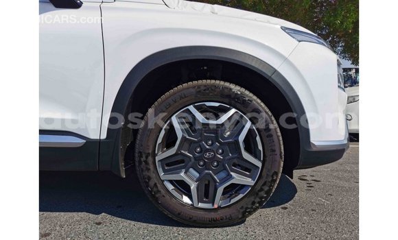 Imported Hyundai Santa Fe White Makiinaa iti Import - Dubai keessatti Central Kenya keessatti Imported Hyundai Santa Fe White Makiinaa iti Import - Dubai keessatti Central Kenya keessatti