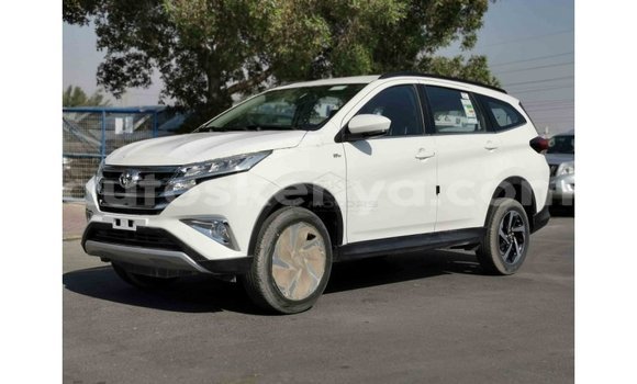 Nunua Imported Toyota Rush Nyeupe Gari ndani ya Import - Dubai nchini Kati Kenya Nunua Imported Toyota Rush Nyeupe Gari ndani ya Import - Dubai nchini Kati Kenya