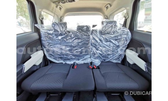 Nunua Imported Toyota Rush Nyeupe Gari ndani ya Import - Dubai nchini Kati Kenya Nunua Imported Toyota Rush Nyeupe Gari ndani ya Import - Dubai nchini Kati Kenya