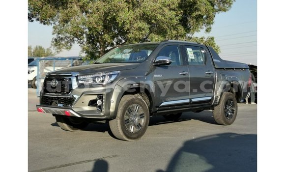 Buy Import Toyota Hilux Green Car in Import - Dubai in Central Kenya Buy Import Toyota Hilux Green Car in Import - Dubai in Central Kenya