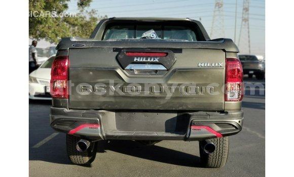 Buy Import Toyota Hilux Green Car in Import - Dubai in Central Kenya Buy Import Toyota Hilux Green Car in Import - Dubai in Central Kenya