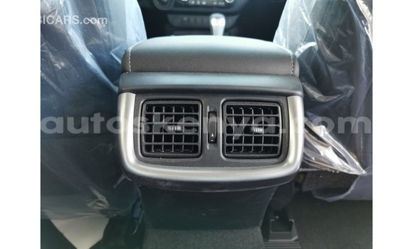Buy Import Toyota Hilux Green Car in Import - Dubai in Central Kenya Buy Import Toyota Hilux Green Car in Import - Dubai in Central Kenya