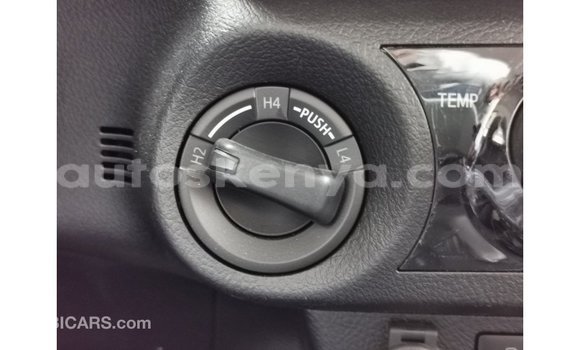 Buy Import Toyota Hilux Green Car in Import - Dubai in Central Kenya Buy Import Toyota Hilux Green Car in Import - Dubai in Central Kenya