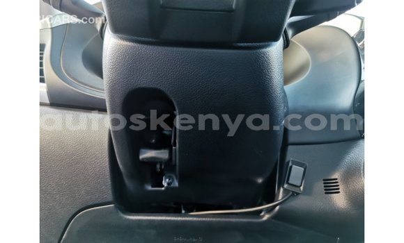 Buy Import Toyota Hilux Green Car in Import - Dubai in Central Kenya Buy Import Toyota Hilux Green Car in Import - Dubai in Central Kenya