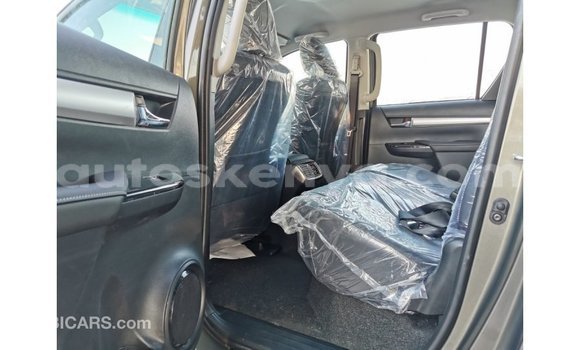 Buy Import Toyota Hilux Green Car in Import - Dubai in Central Kenya Buy Import Toyota Hilux Green Car in Import - Dubai in Central Kenya